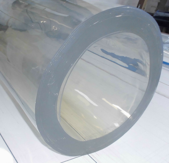 Die SHORE-Härte ist eine Kennzahl, die vorwiegend für Elastomere und gummielastische Polymere eingesetzt wird. Sie steht in direkter Beziehung zur Eindringtiefe und ist somit ein Maß für die Werkstoffhärte der PVC-Behänge.