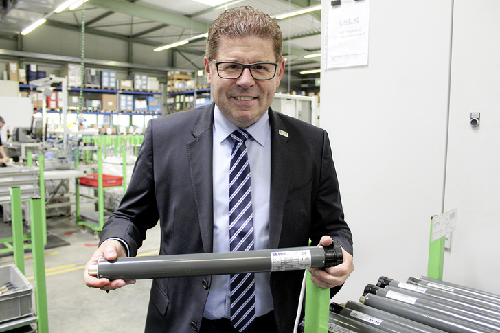 Geschäftsführer Dipl.-Ing. Andreas Böck (54)  führt die technischen Bereiche (Entwicklung und Fertigung) sowie Vertrieb mit Marketing, Produktmanagement und Service.