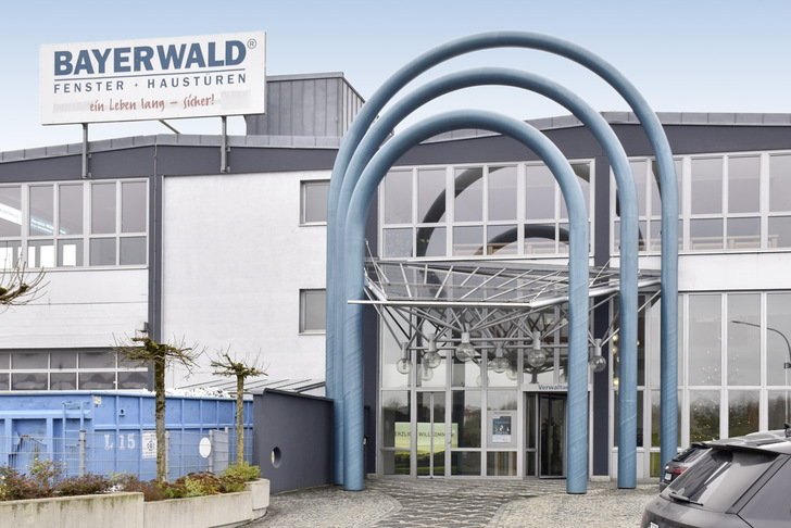 Das Unternehmen Bayerwald Fenster Haustüren GmbH hatte am 17.02. einen Eigeninsolvenzantrag gestellt. - © Foto: Daniel Mund / GLASWELT

