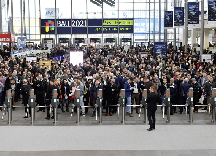 Bereits drei Viertel der verfügbaren Netto-Ausstellungsfläche der BAU 2021 sind fest gebucht. - © Foto: Messe München
