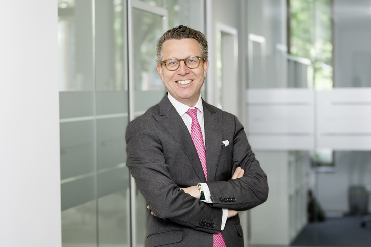 Dr. Constantin Greiner leitet den Geschäftsbereich Bau bei Munich Strategy.