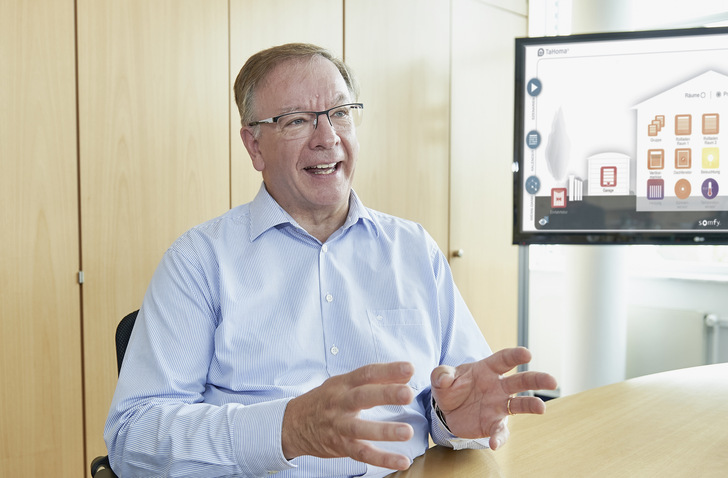 Jean-Luc Sarter wird bis Ende September auch weiterhin engagiert die aktuellen Projekte bei Somfy vorantrieben und die verbleibenden Monate nutzen, um einen reibungs­losen Übergang sicherzustellen.