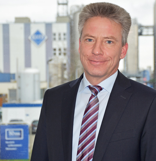 Andreas Hartleif ist Vorstandvorsitzender der Veka AG - © Daniel Mund / GLASWELT
