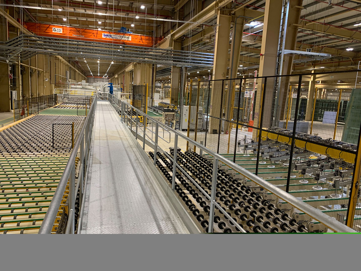 Parallel zur neuen Float in Polen, nimmt Guardian auch einen neuen Coater in Betrieb.