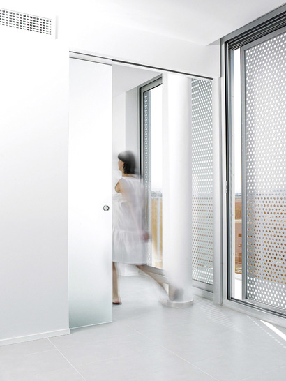 Automatische Schiebetüren bieten ein großes Plus an Komfort. Hier arbeitet Eclisse mit elektrischen Antrieben von dormakaba.