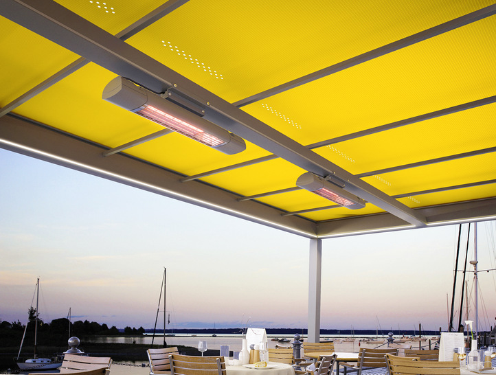 Das Sonnenschutzgewebe „sunvas perla FR“ gibt es jetzt mit neuer flammhemmender FR Polyurethan-Beschichtung und ist damit auch im gewerblichen Einsatz sehr interessant.