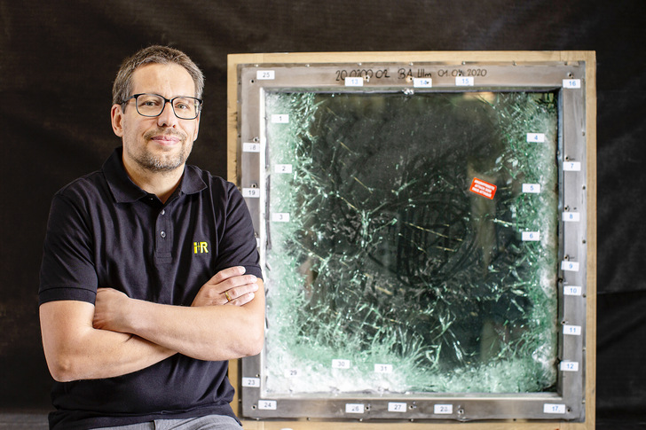 „Das neuentwickelte Fenster erfüllt höchste Sicherheitsbedürfnisse“, sagt Thorsten Hölzlsauer, Geschäftsführer i+R Fensterbau.
