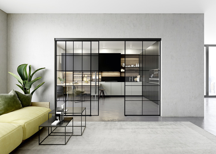 Die Black | Line ­Serie umfaßt auch die Gestaltung mit schwarzen ­Sprossen, die im keramischen Digital­druck auf das Glas appliziert ­werden, da sich eine Linien­führung als Druck leichter umsetzen lässt, als auf­geklebte Sproßen.