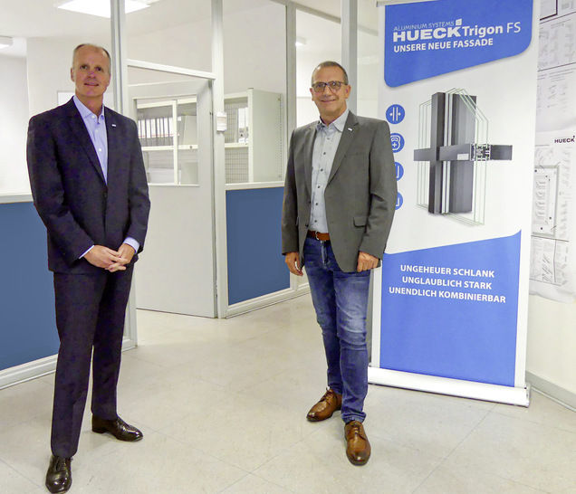 Thomas Polonyi, Geschäftsführer der Hueck Gruppe (l.) und Bernd Durner, Vertriebsleiter National (r.) - © Foto: Hueck
