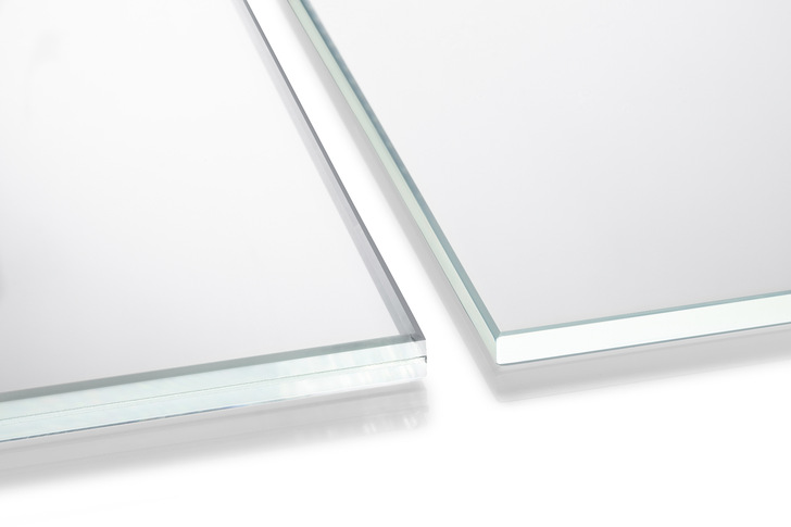 Saflex Crystal Clear und Guardian UltraClear LamiGlass Neutral kombinieren Ästhetik und Sicherheit perfekt.