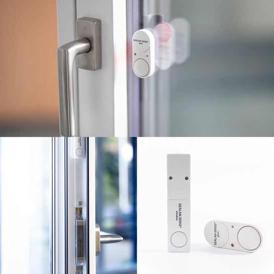 Links der Öffnungssensor SENSE window, der nachträglich im Fensterrahmen montiert wird, oben der Glasbruchsensor SENSE glass, den man auf die Fensterscheibe aufklebt.