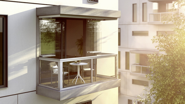 Je nach Bauart des Gebäudes und Bedürfnissen der Bewohner kommen unterschiedliche Balkonverglasungen infrage. - © Foto: Sunflex
