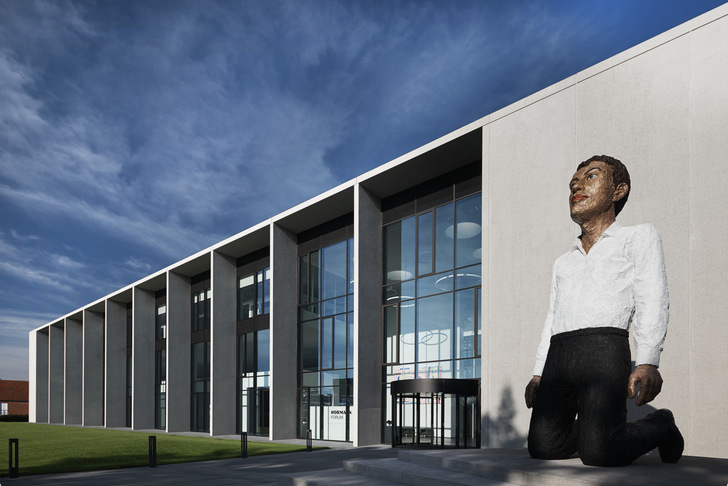 Hörmann präsentiert im Rahmen seiner Innovationstage, die an mehreren deutschen Standorten durchgeführt werden, alle Produktinnovationen. Hauptveranstaltungsort wird das Hörmann Forum, Ausstellungs- und Schulungszentrum am Hauptsitz in Steinhagen, sein.
