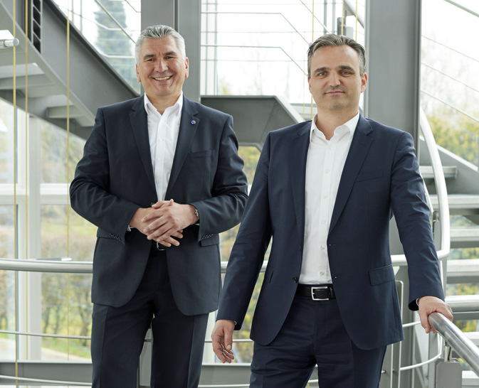 Ivica Maurović (l) ist Sprecher der Geschäftsführung und Geschäftsführer Vertrieb, Marketing und Systementwicklung;  Tino Albert ist Geschäftsführer Technik und Finanzen.