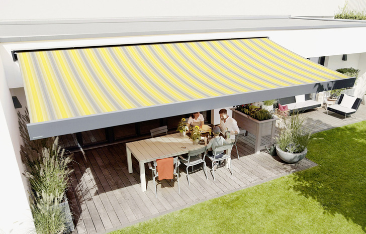 Weinor präsentiert auf der Branchenmesse R+T ­digital die erste nachhaltige Markisentuch­kollektion modern basics blue.