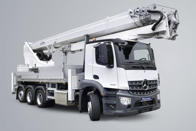 Der Böcker Autokran AK 52 hebt Gewichte bis 3000 kg