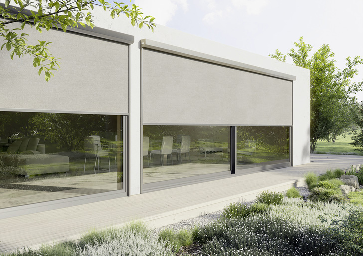 Design steht im Vordergrund: Die neue Führungsschiene des Textilscreens VS Z ist mit nur 25 mm Ansichtsbreite die schmalste Führungsschiene am Markt.