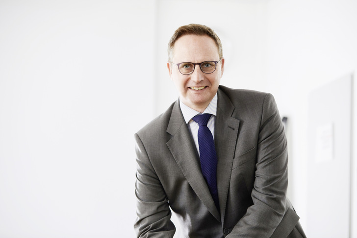 Dr. Stephan Kranz ist Vorsitzender der Geschäftsführung der Saint-Gobain Glass Deutschland GmbH sowie Geschäftsführer der Saint-Gobain Deutsche Glas GmbH.