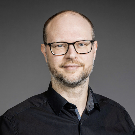 Tobias Löhner leitet seit 2012 die Marketingabteilung bei der Roma KG.