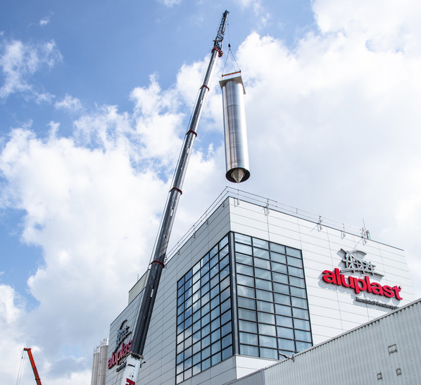 aluplast hat vier zusätzliche Dryblendsilos und eine neue Mischlinie in den vorhandenen Mischturm eingebaut. Mit den Maßnahmen kann die Mischkapazität um 50% gesteigert werden.