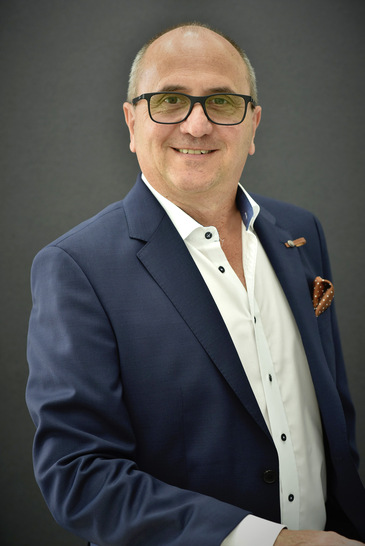 Dr. Klaus Mühlhans