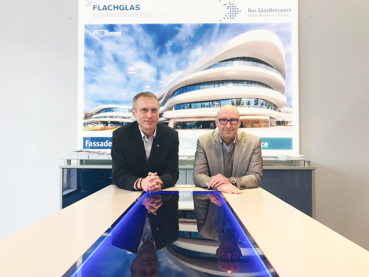 Thomas Stuken­kemper und Michael Scheer ­stehen der Flachglas MarkenKreis GmbH als Geschäftsführer vor. - © Foto: Matthias Rehberger
