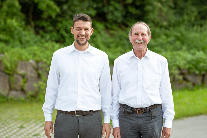 Rüdiger Müller (r.), ehem. Institutsleiter und Peter Mayer, der neue Leiter des PfB Rosenheim. - © Foto: Axel Öland
