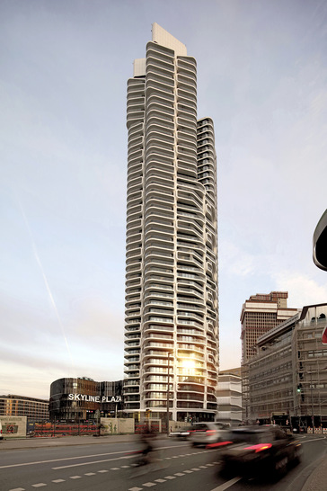 Der Grand ­Tower an der Frank­furter Europa-­Allee ist mit 180 ­Metern Deutschlands höchstes Wohnhochhaus.