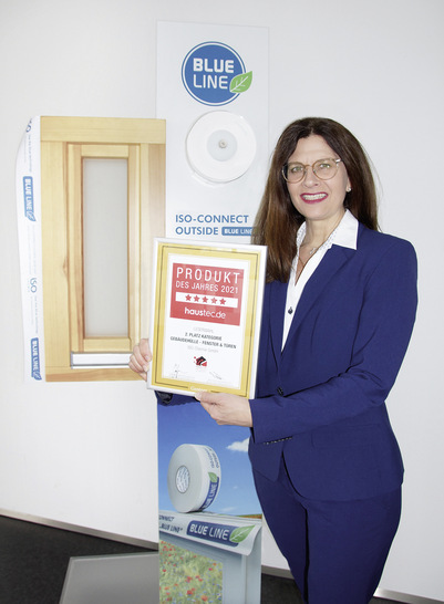 Inge Knorn, Leiterin Marketing bei ISO-Chemie freut sich über die Auszeichnung.