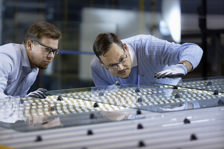 Vor Kurzem haben Glaston und Softsolution ihre Partnerschaft bekannt gegeben. Diese konzentriert sich aktuell auf die der Qualitätsprüfung nach dem Härteprozess.