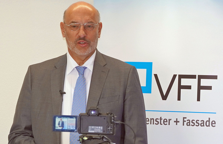 Rechtsanwalt Prof. Christian Niemöller leitet das aktuelle Online-Seminar zum Thema „Lieferengpässe/Preiserhöhungen – Vertragsgestaltungen zu Vorlieferanten und Auftraggebern“.