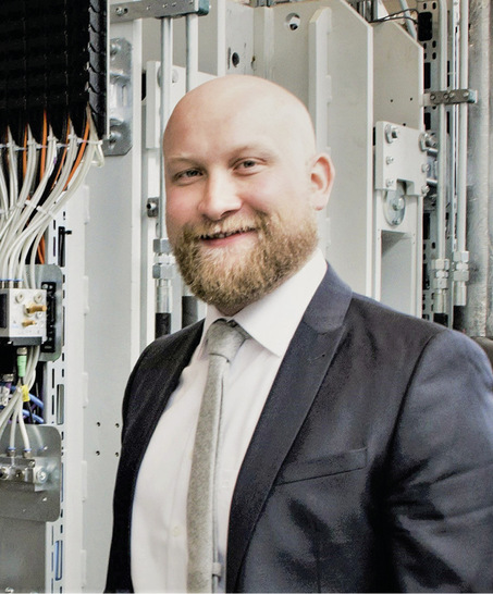 Robert Gaiser, Vertriebsleiter Glas, betreut bei der Bürkle GmbH das Segment Laminieren.