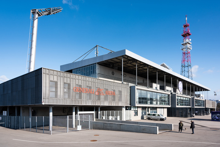 Das Fußballstadion Generali Arena am Laaer Berg im Wiener Bezirk Favoriten ist das Heimstadion der Bundesligisten FK Austria Wien.