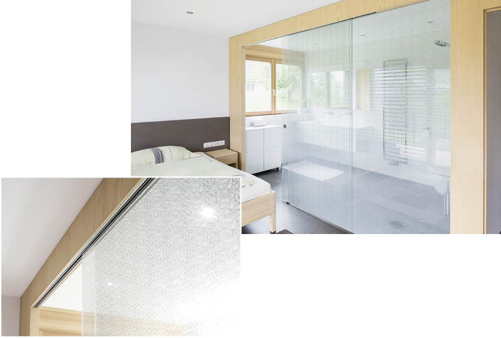 Mit der eleganten Schiebetür GM Toproll Smart bietet Glas Marte ein neues System mit minimierter Bauhöhe an. Die Schiebetür eignet sich gleichermaßen gut für Sanierungen und für den Einsatz in Neubauten.