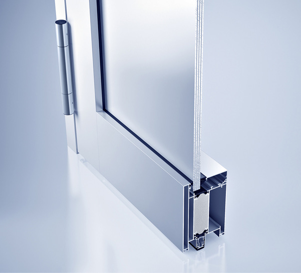 Neben dem Einsatz im Gebäude lässt sich das heroal FireXtech D 93 FP Brandschutztürsystem auch für Fassaden anwenden, selbst 3-fach-﻿Isoliergläser lassen sich einbauen.