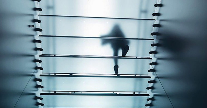 Die neue, steife Strato Rigido VSG-Folie ist wasserabweisend und kann für unterschiedliche Anwendungen eingesetzt werden, u. a. bei Hurrikan-Glas, Fassaden, Glastreppen sowie bei kugelsicherem Glas.