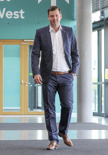 Sebastian Schmid verantwortet als Abteilungsleiter Technologie der Messe Stuttgart auch die Weltleitmesse R+T die vom 21. bis 25. Februar 2022 stattfindet.