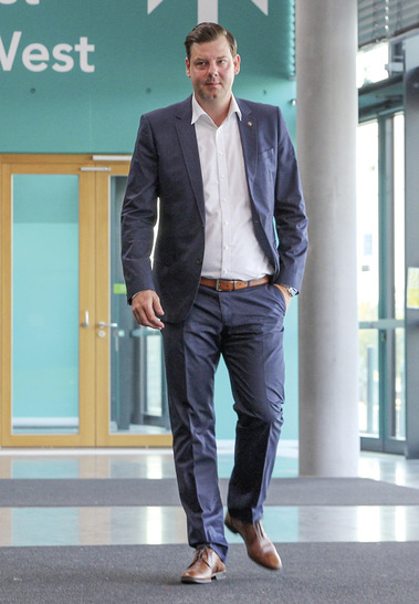 Sebastian Schmid verantwortet als Abteilungsleiter Technologie der Messe Stuttgart auch die Weltleitmesse R+T die vom 21. bis 25. Februar 2022 stattfindet.