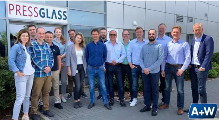 Die Teams von A+W und Pressglass freuen sich über das erfolgreiche Kickoff-Meeting zu dem Hightech-Isolierglasprojekt in Litauen