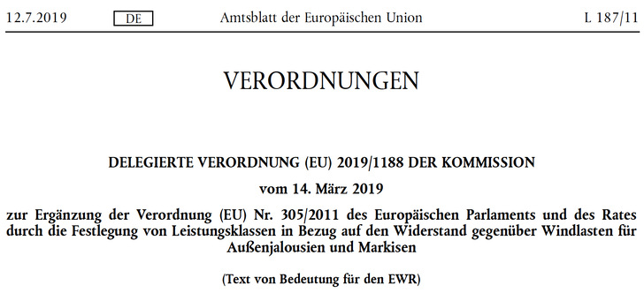 Gut gedacht, aber mit Außenjalousien falsch übersetzt. Gemeint sind Außenmarkisen, deren Gewebestoff in seitlichen Schienen geführt wird und Pergolamarkisen (gemäß der DIN EN 12216:2018-12, Abschlüsse - Terminologie, Benennungen und Definitionen sind das nur Pergolen mit faltbarem Stoff oder Lamellen).
