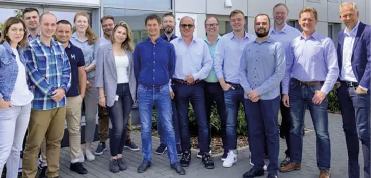 Die Teams von Press Glass und von A+W beim Kick-off-Meeting