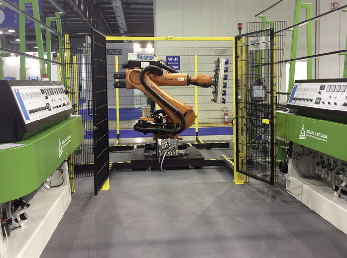 Zusammen mit dem deutschen Roboterspezialisten ­Knittel hat Lattuada seine Schleifanlagen mit Kuka-Robotern ausgestattet, um optimale Ergebnisse zu erzielen.