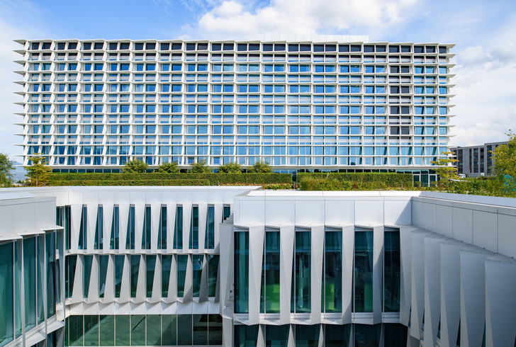 Das neue Bürgerspital in Solothurn mit Fassadengläsern von Glas Trösch. - © Glas Trösch
