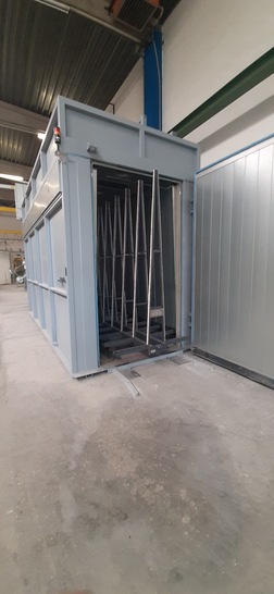 Der neue Heat-Soak-Ofen in der Werkhalle der C. Bergmann aus Östereich.