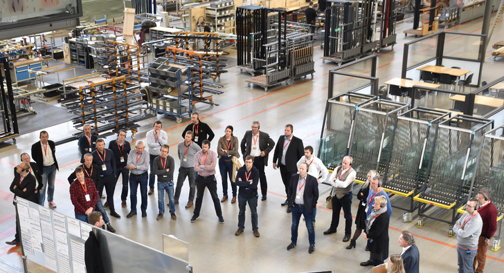 Schon 2020 war die Holzfensterbranche zu Gast bei Solarlux: Die Unternehmen Remmers GmbH und Solarlux GmbH veranstalteten ein Fensterforum für Vertreter namhafter Industrie- und Handwerksunternehmen der Fensterbaubranche.