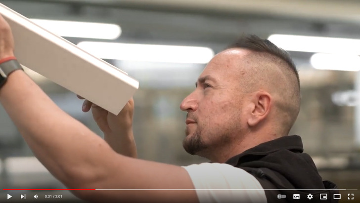 Ein neues Video der RAL Gütegemeinschaft Kunststoff-Fensterprofilsysteme klärt über den Sinn hinter der Güteüberwachung auf.