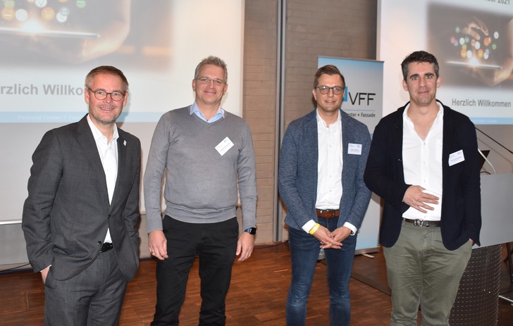 Die Referenten der Fachtagung Marketing und Vertrieb (ohne Guido Baratel-la): (von links) Frank Lange, Stephan Hansen-Öst, Klaus Gollwitzer und Lucas von Gwinner. - © Daniel Mund / GLASWELT
