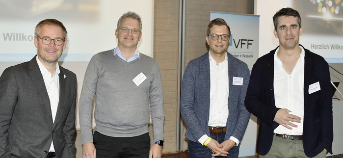 Die Referenten der Fachtagung Marketing und Vertrieb (ohne Guido Baratella): (v.l.) Frank Lange, Stephan ­Hansen-Öst, Klaus Gollwitzer und Lucas von Gwinner. - © Foto: Daniel Mund / GLASWELT
