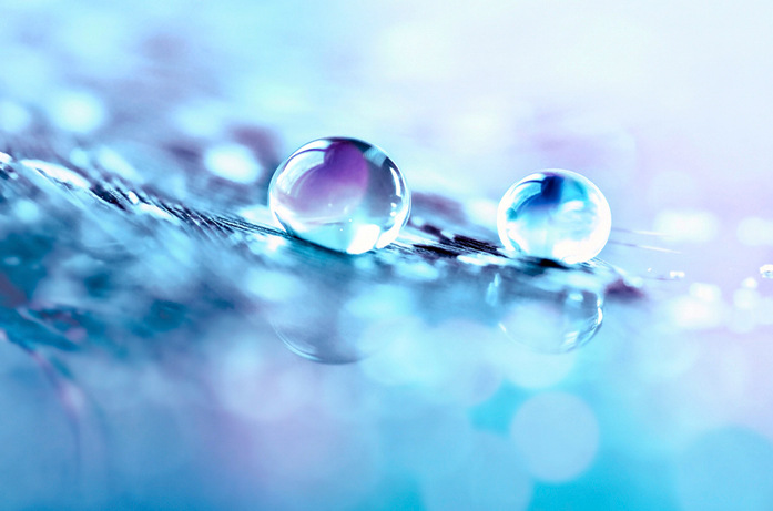 Die Labors von Fenzi haben mit Duralux Water Based ein Sortiment an bleifreien Spiegellacken auf Wasserbasis mit sehr niedrigen VOC-Emissionen entwickelt. - © Foto: Shutterstock
