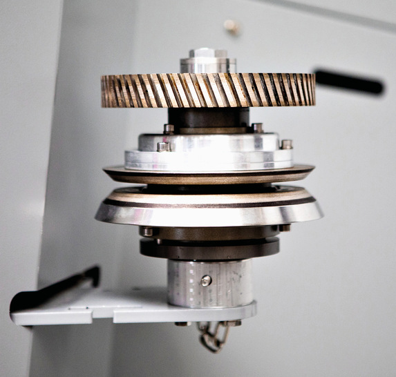 Das Kantenbearbeitungswerkzeug der ­KSD-A mit   Litec slider Technologie.